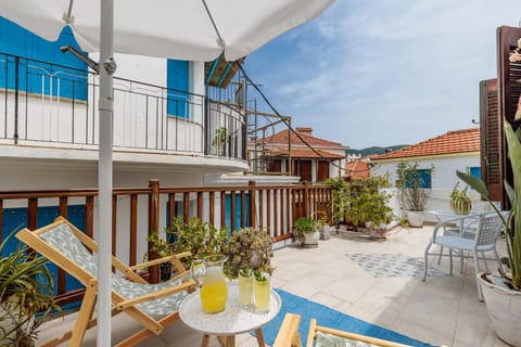 Patio, View (from property/room), Balcony/Terrace, Seating area, Dining area
