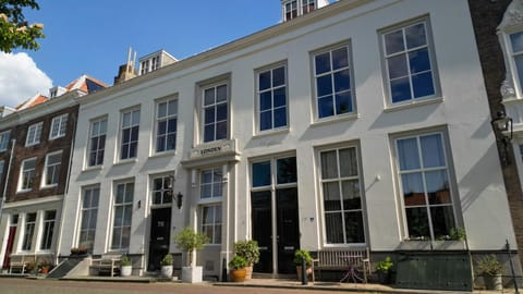 Property building, Day, Neighbourhood, Street view