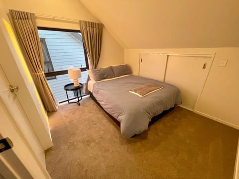 Free carpark, 4-bedroom house House in Auckland
