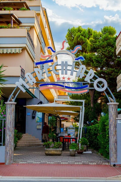 Property building, Day