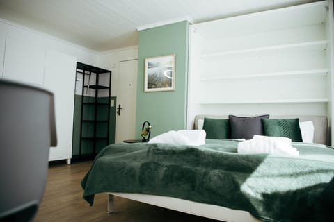 Photo of the whole room, wardrobe