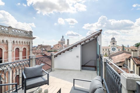 La terrazza sulle Piazze - Centro Storico Apartment in Padua