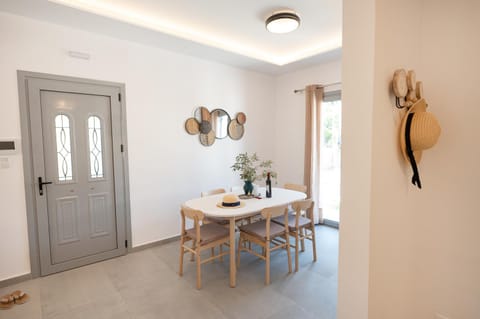 Sophie's Apartments 5 & 6 Apartment in Poros