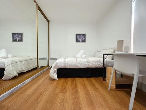 Montrose Double Bed Room close to City Inn in Glenorchy