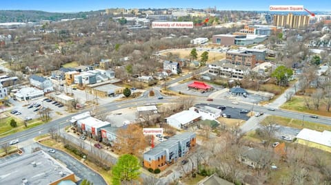 Frisco Suite 01Mi to MTB trail Walk to DT Fay Apartment in Fayetteville