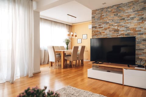 Crown Central three bedroom Apartment Apartment in Belgrade