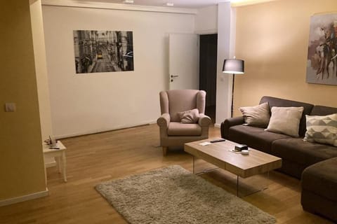 Crown Central three bedroom Apartment Apartment in Belgrade