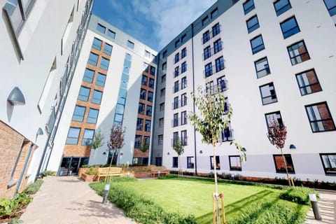 For Students Only The Bridge in Newcastle Apartment in Newcastle upon Tyne