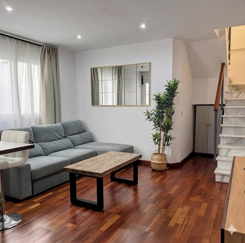 Communal lounge/ TV room, Kitchen or kitchenette, Living room, Seating area