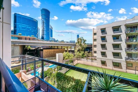 Day, View (from property/room), Balcony/Terrace, City view, Pool view