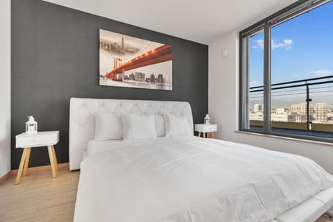 View (from property/room), Balcony/Terrace, Bedroom