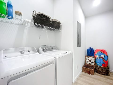 towels, washing machine, dryer