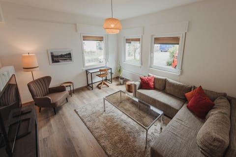 Communal lounge/ TV room, TV and multimedia, Living room
