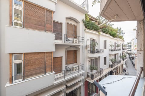 Day, Neighbourhood, City view, Street view, Location