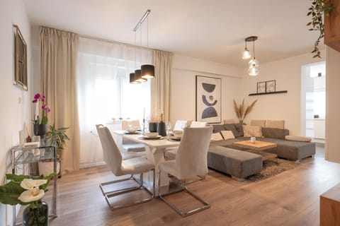 Living room, Seating area, Dining area