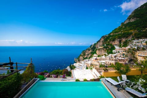Day, Neighbourhood, Bird's eye view, Balcony/Terrace, Decorative detail, City view, Garden view, Pool view, Sea view, Swimming pool, Swimming pool