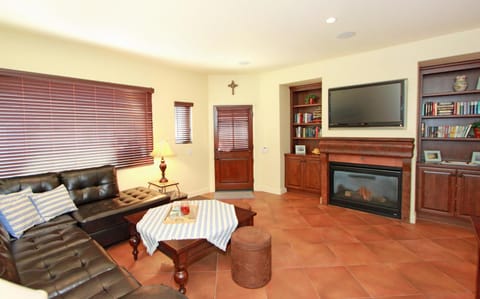 Lower West Newport House in Balboa Peninsula