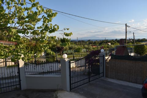 Property building, Facade/entrance, Summer