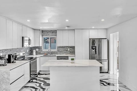 waterfront Ocean dream House Hollywood Hard Rock airport Villa in Dania Beach