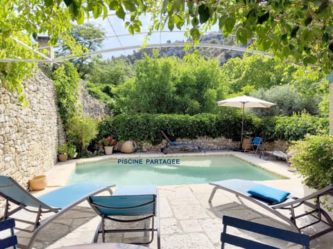Swimming pool, sunbed