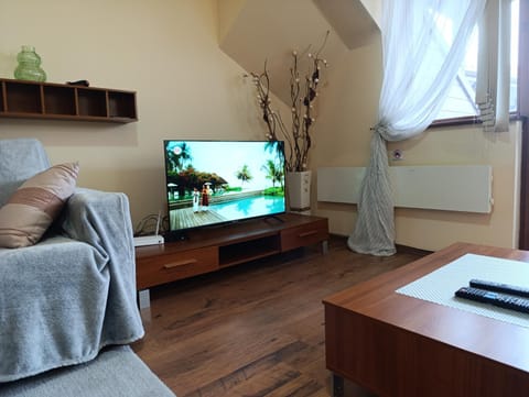 TV and multimedia, Seating area