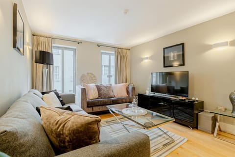 Communal lounge/ TV room, TV and multimedia, Living room, Seating area