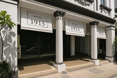 Property building, Facade/entrance