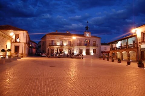 Facade/entrance, Off site, City view