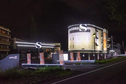 Property building, Night