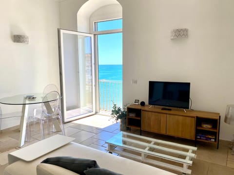 Living room, Sea view