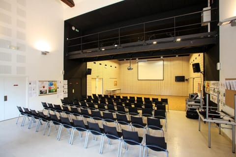 Meeting/conference room