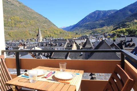 Day, Natural landscape, View (from property/room), Balcony/Terrace, Mountain view