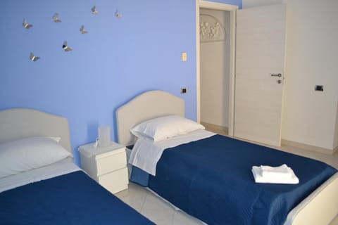 Bed, Photo of the whole room, Bedroom, furniture, furniture, locker, towels