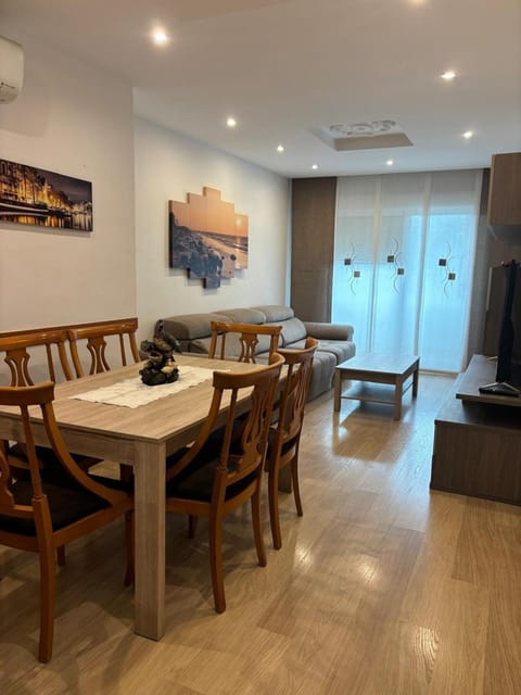 TV and multimedia, Living room, Dining area
