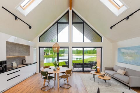 Kitchen or kitchenette, Seating area, Dining area