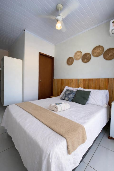 Bed, Photo of the whole room, Bedroom, fireplace, towels, air conditioner