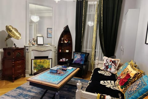 Seating area