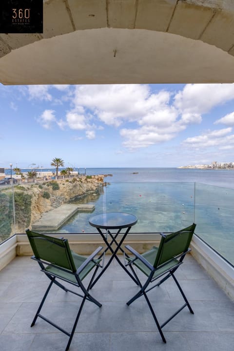 Patio, Day, Natural landscape, View (from property/room), Balcony/Terrace, Living room, Seating area, Dining area, Lake view, River view, Sea view
