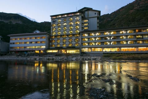Facade/entrance, Natural landscape