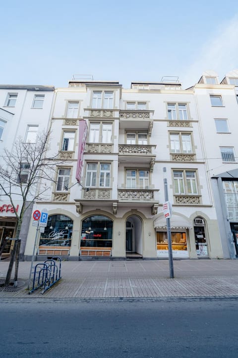 Property building, Day, Neighbourhood, Street view, Location