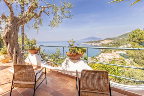 SorrentoVibes - Villa Panorama with private pool & view Villa in Massa Lubrense