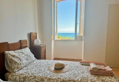 Bedroom, Sea view