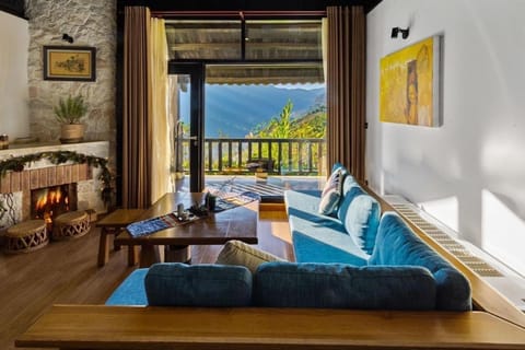 Communal lounge/ TV room, Breakfast