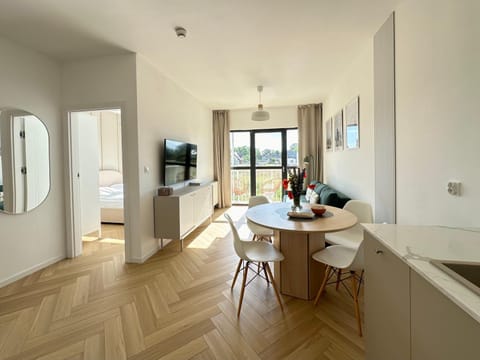 Balcony/Terrace, Living room, Decorative detail, Dining area, Bedroom, Garden view, furniture, heating