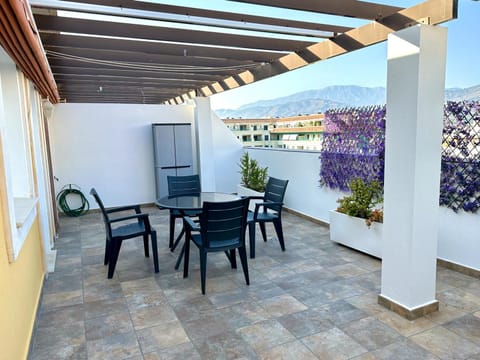Patio, Day, Balcony/Terrace
