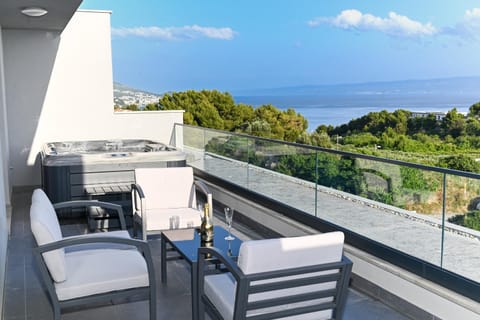 Patio, Day, View (from property/room), Balcony/Terrace, Balcony/Terrace, Seating area