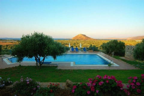 Nearby landmark, Spring, Day, Natural landscape, Mountain view, Pool view, Swimming pool, sunbed