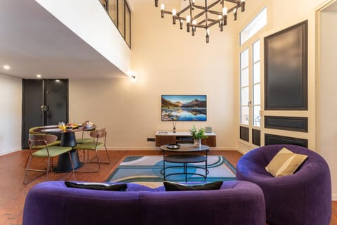Communal lounge/ TV room, TV and multimedia, Living room, Seating area, Breakfast, concierge, safe, safe