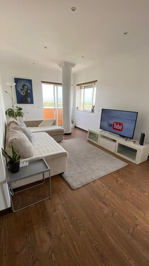 TV and multimedia, Living room, Seating area, Evening entertainment