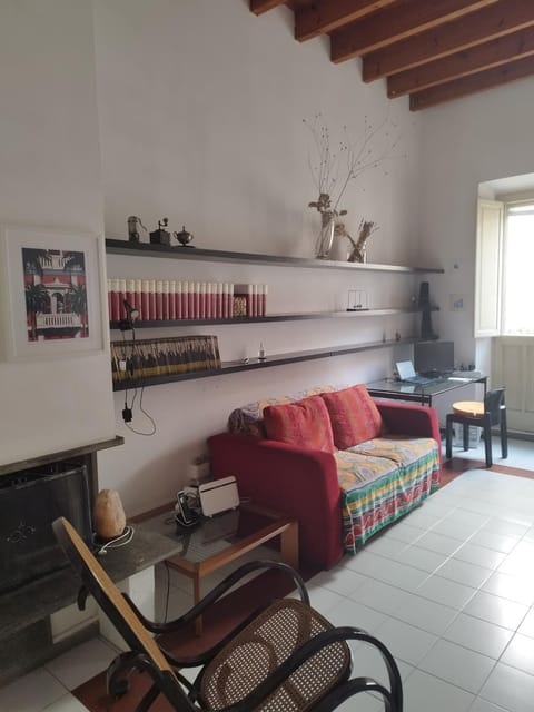 Bed, Living room, Seating area, Dining area